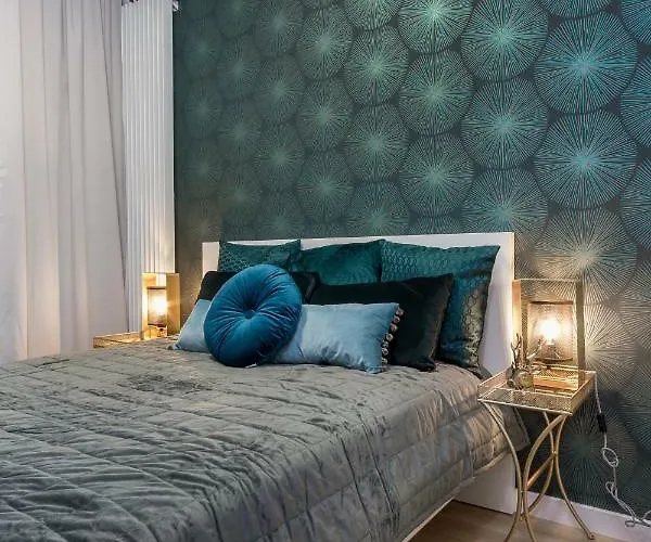 Mennica Chic By Bookinghost Apartman *