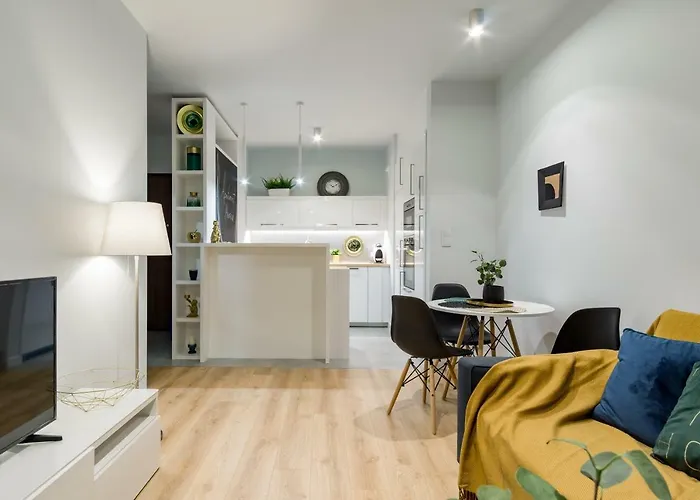 Mennica Chic By Bookinghost * Varsó