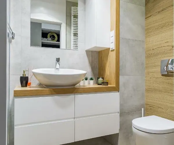 Mennica Chic By Bookinghost Apartman